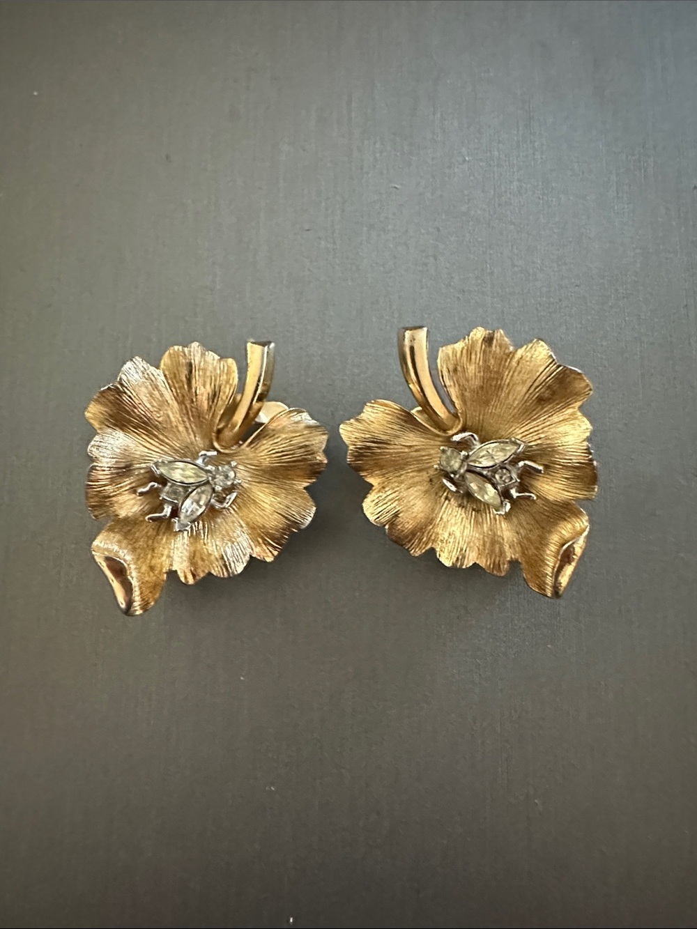 Vintage Crown Trifari Honeybee/Flower Petal Clip On Earrings 1960 Signed